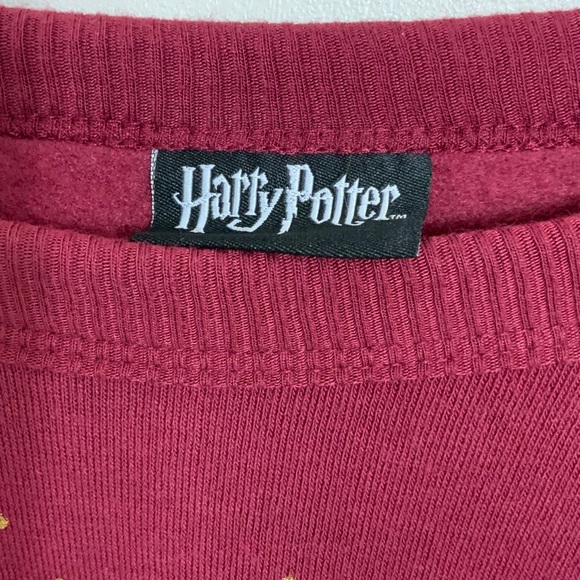 Harry Potter gold metallic print Trouble Finds Me scoop neck soft sweatshirt - Picture 4 of 5